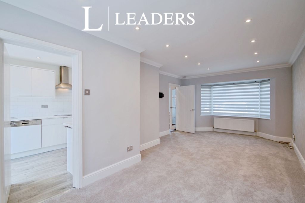Property photo 3 of 23 Pbox-Img.Jpg