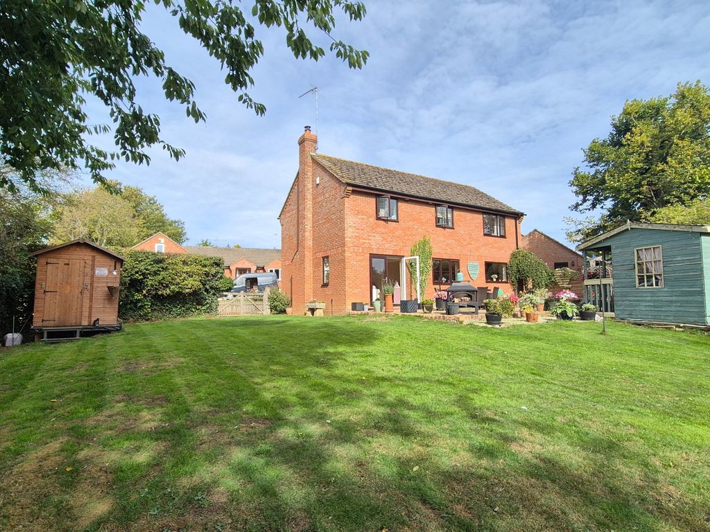 Property photo 1 of 52