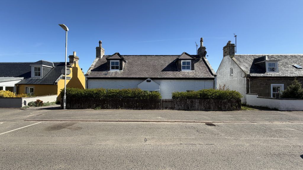 Property photo 2 of 18