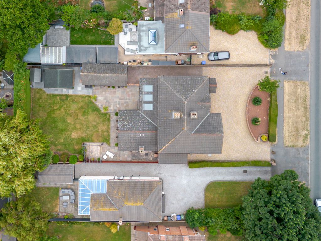Property photo 3 of 51