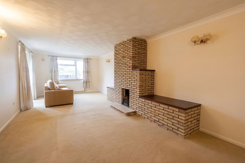 Property photo 3 of 13