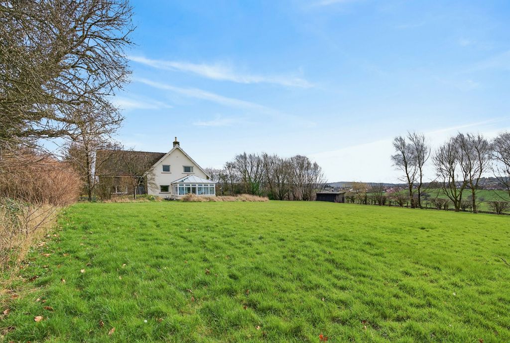 Property photo 3 of 25