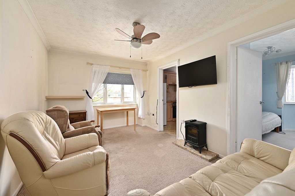 Property photo 3 of 8 3-The-Elms (1)