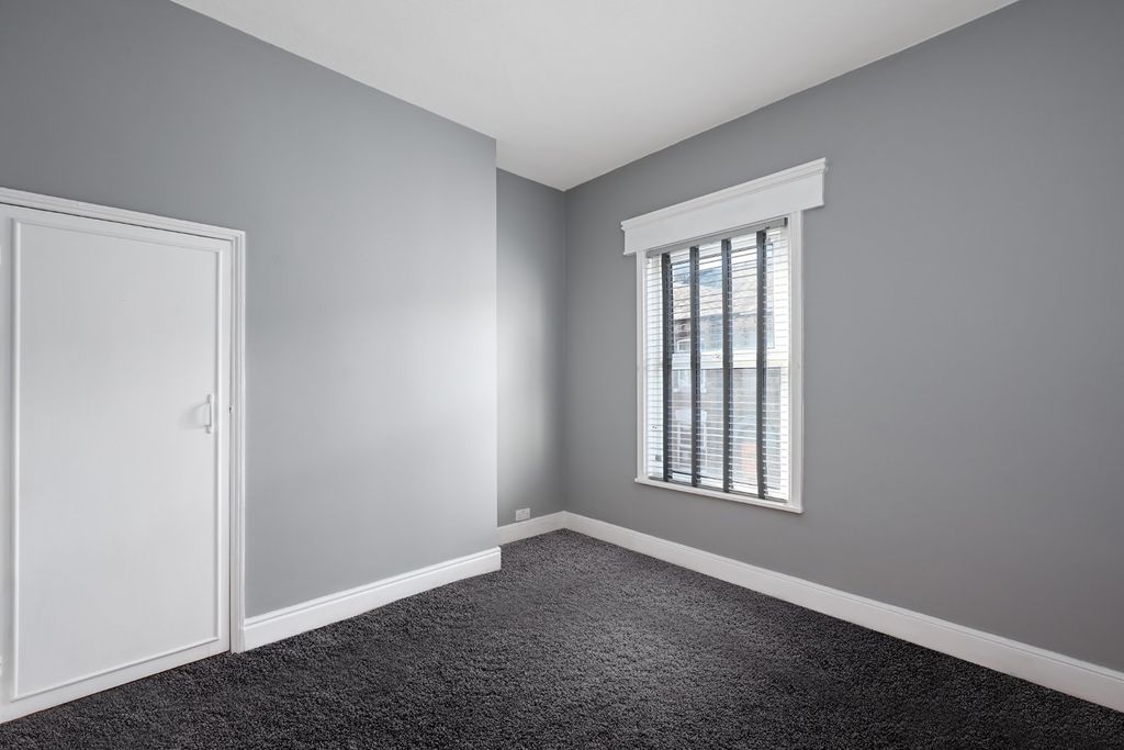 Property photo 3 of 6 Picture 3