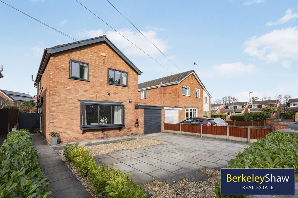 Property photo 1 of 40 Pbox-Img.Jpg