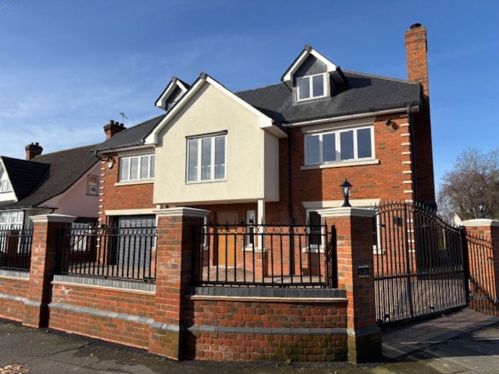 Property photo 1 of 42