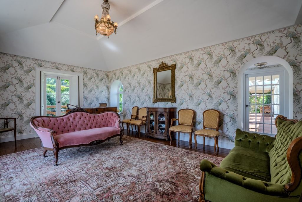 Property photo 2 of 38