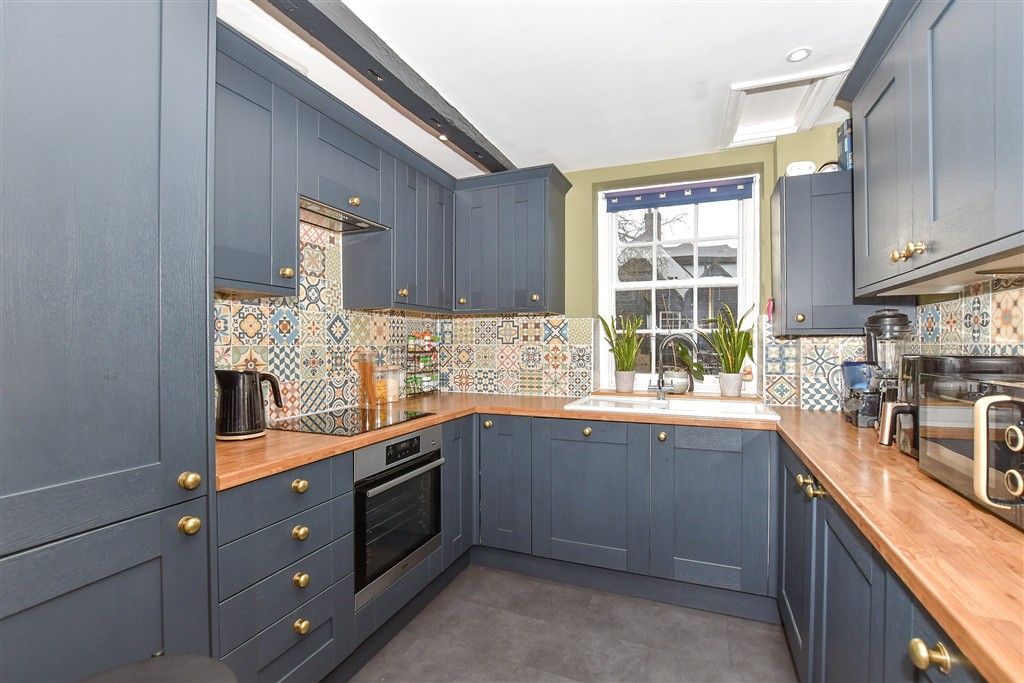 Property photo 2 of 13 Kitchen