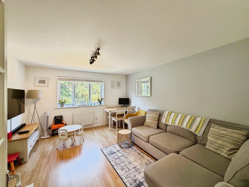 Property photo 2 of 13 5281654