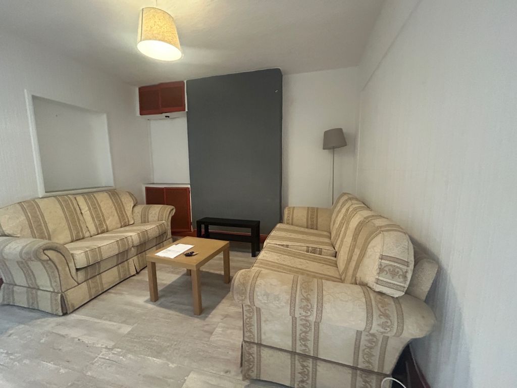 Property photo 1 of 8 67B4678E-E960-41d5-9B08-Addfd1937Ff5
