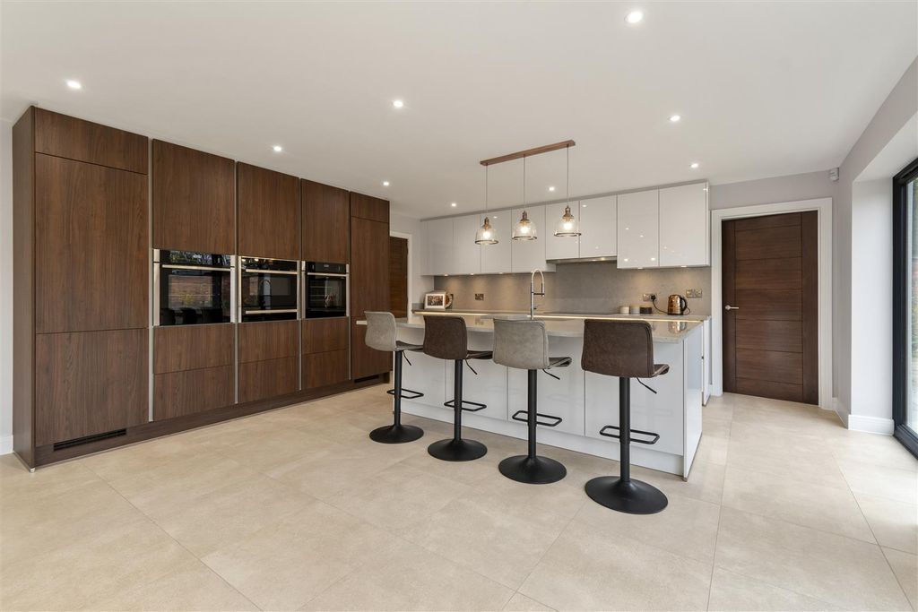 Property photo 2 of 44 Wil_3568-Hdr.Jpg