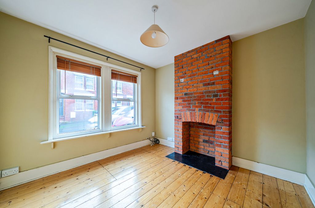 Property photo 2 of 14 1420957-1-699Ec0E...