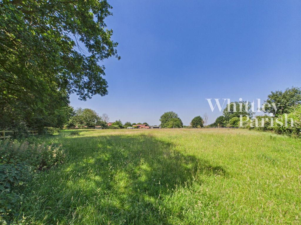 Property photo 1 of 32