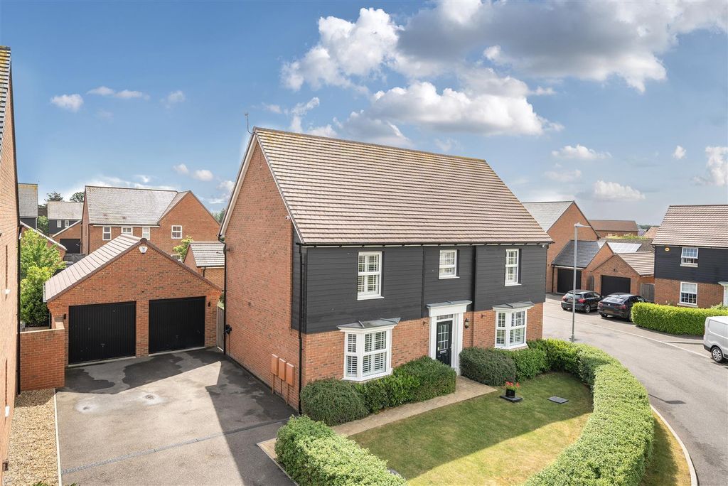 Property photo 1 of 25 1-1303796-1-6845B754c3990-Arw-1.Jpg