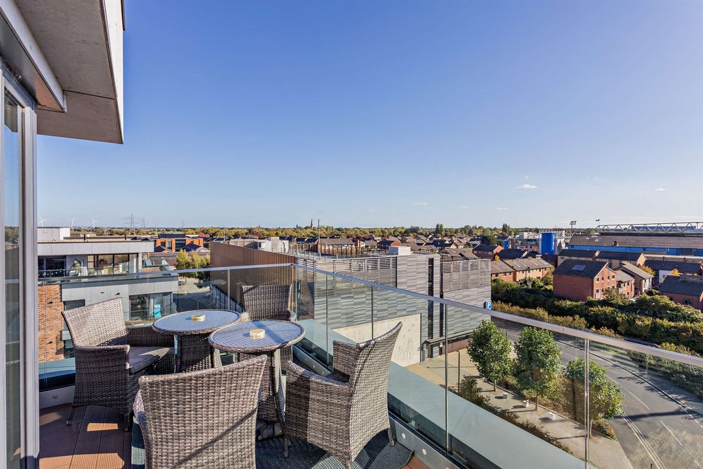 Property photo 2 of 15