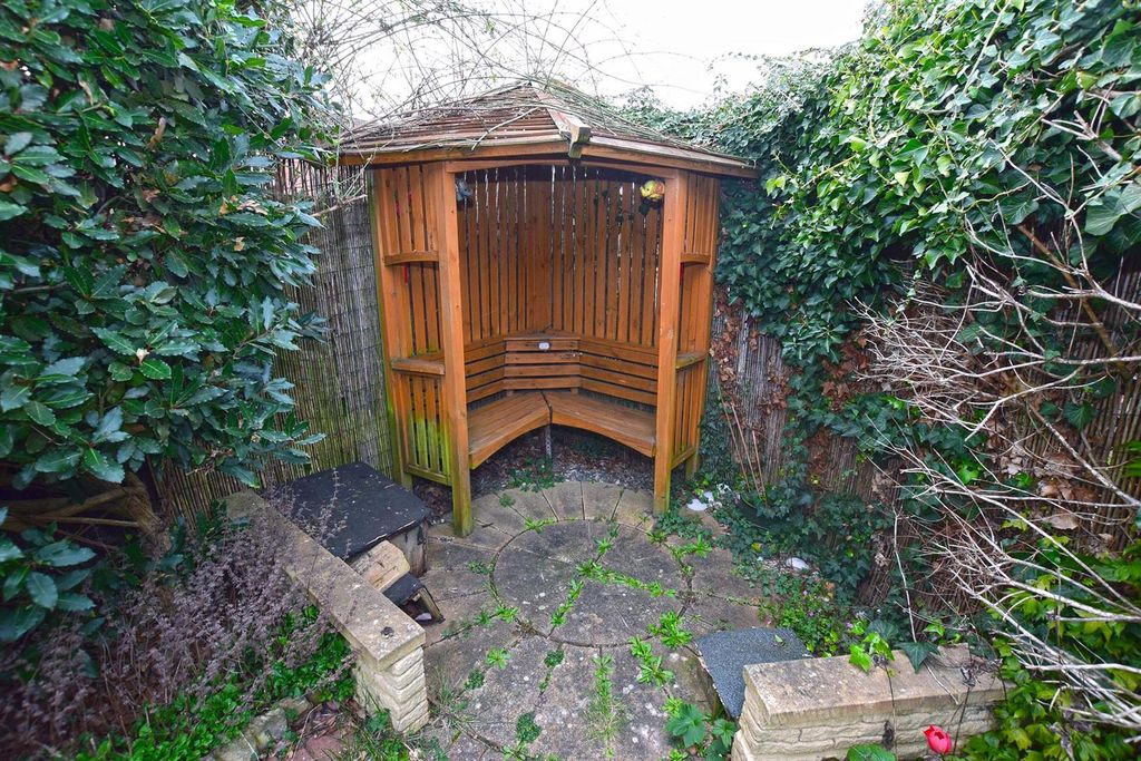 Property photo 3 of 16