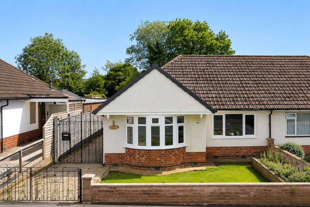 Property photo 1 of 42