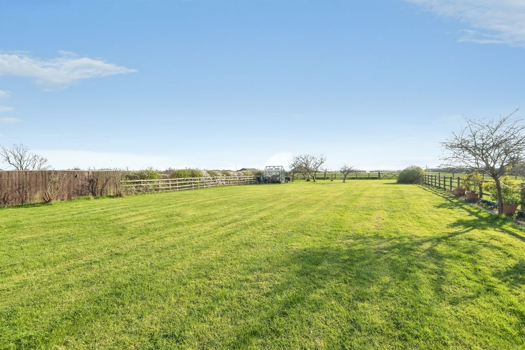 Property photo 2 of 24