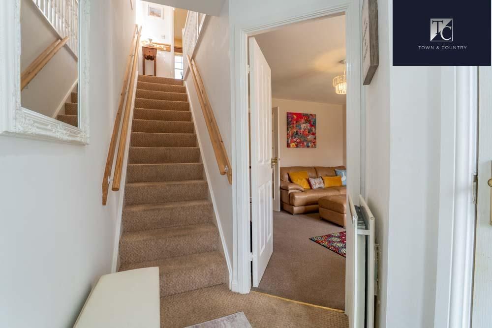 Property photo 2 of 23