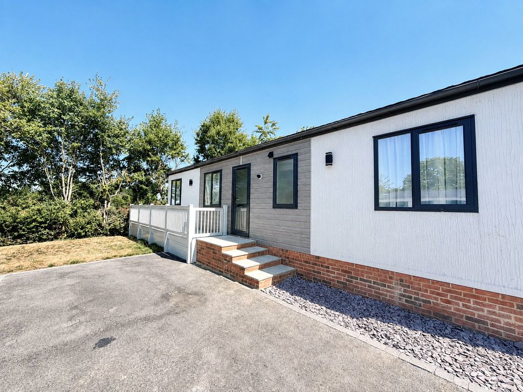 Property photo 1 of 18 Picture No. 16