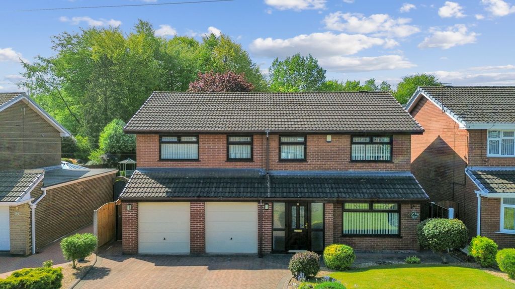 Property photo 1 of 51