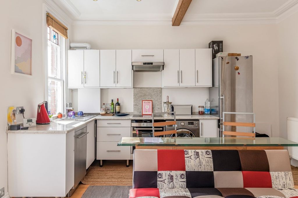 Property photo 3 of 11 Picture No. 27