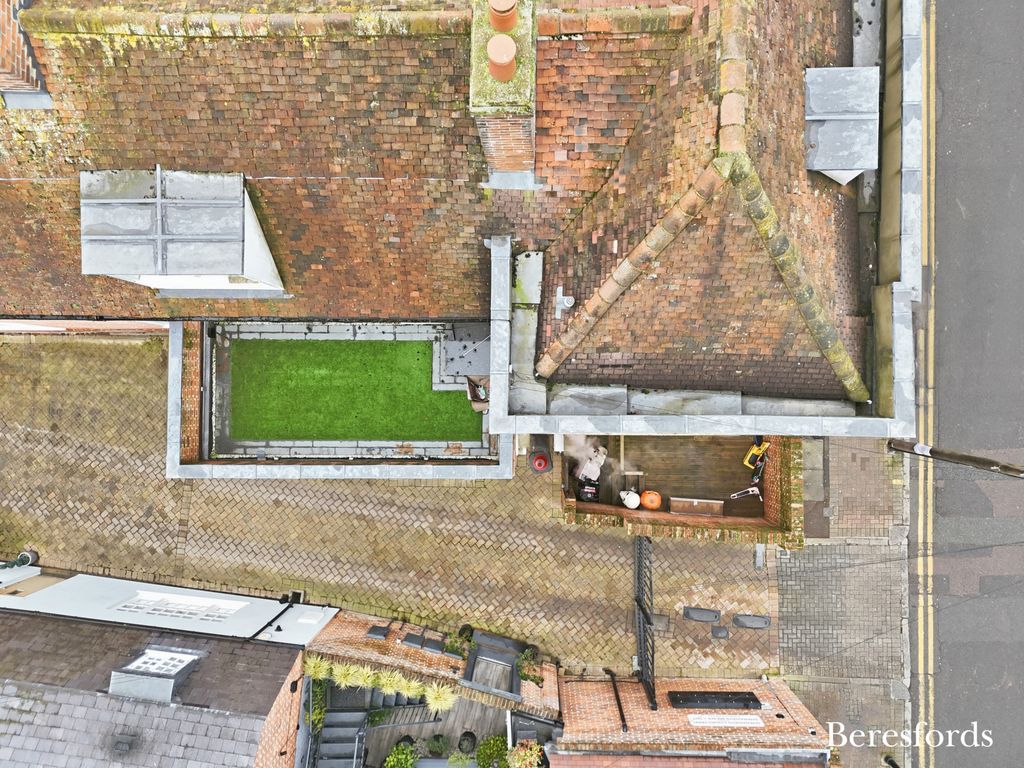 Property photo 2 of 29 Picture No. 04