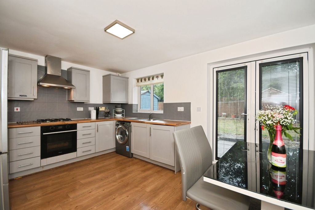 Property photo 2 of 17 Kitchen Dining Room