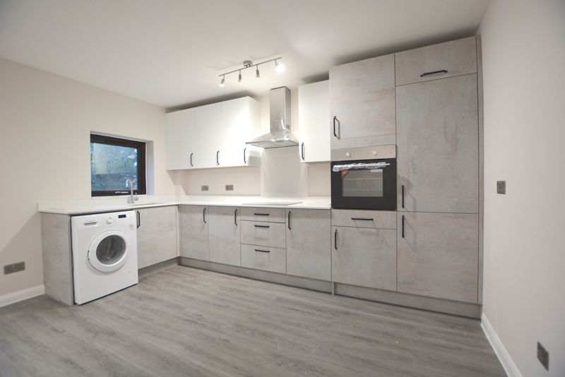 Property photo 3 of 8 Photo 7