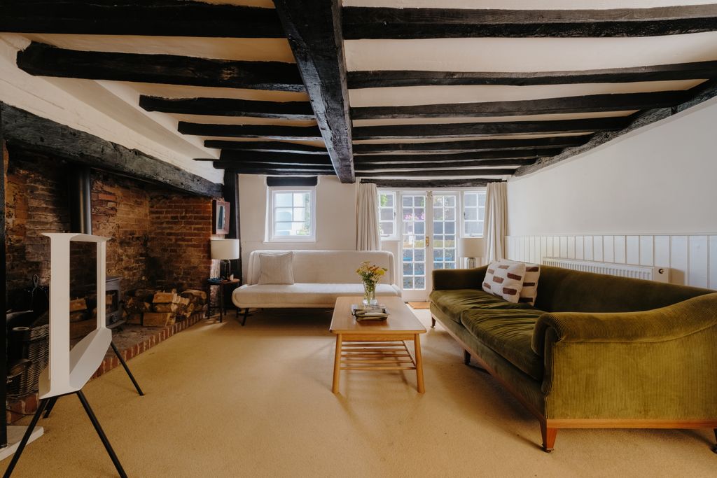 Property photo 1 of 28 Croft-Hastings-Sinnocksquare-Interior