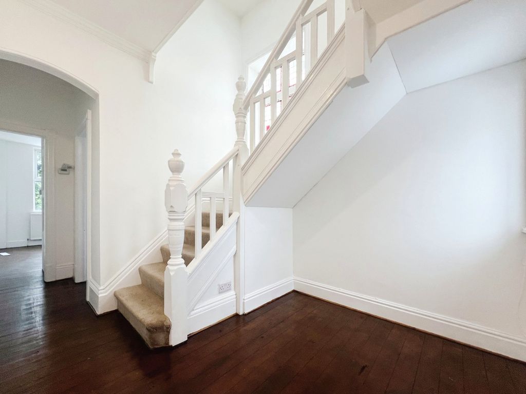 Property photo 3 of 19 Picture No. 32