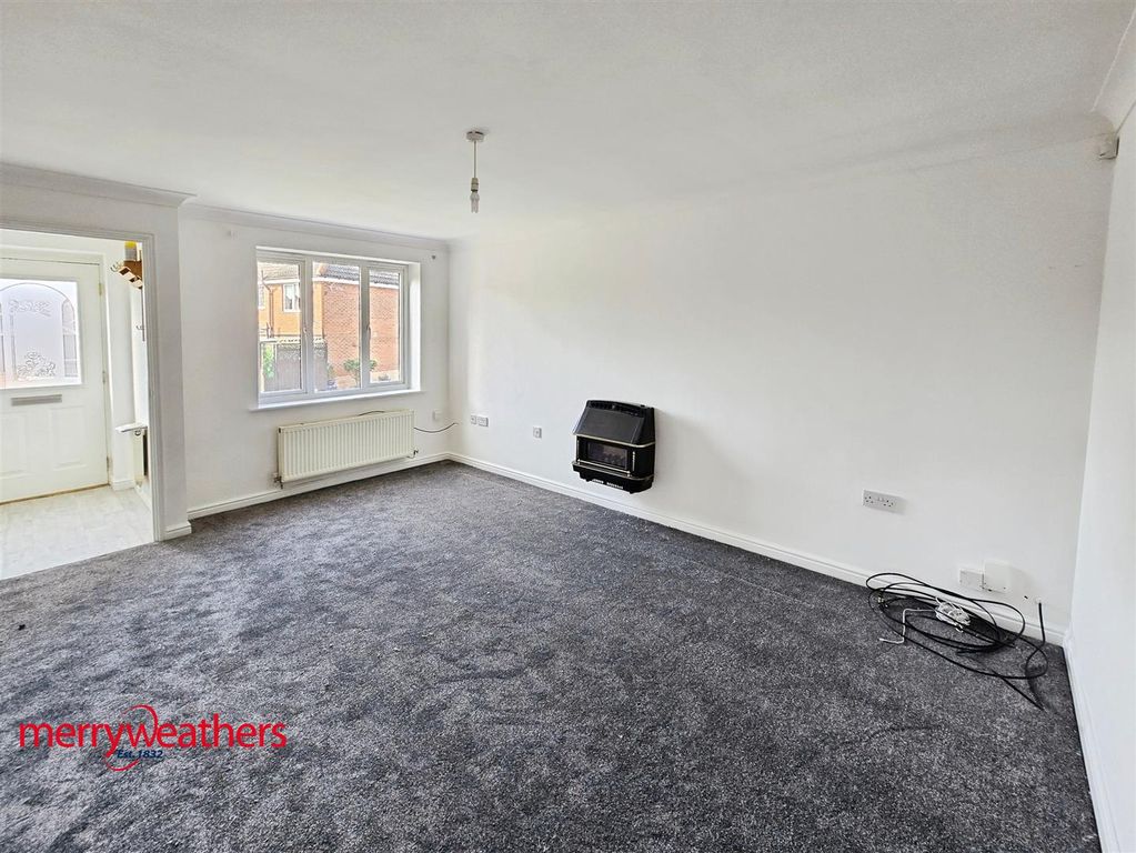 Property photo 2 of 11 Lounge