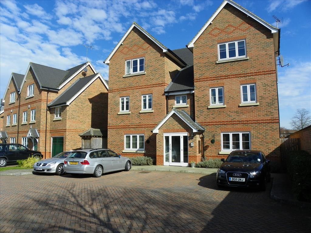 Property photo 1 of 8 (Main)