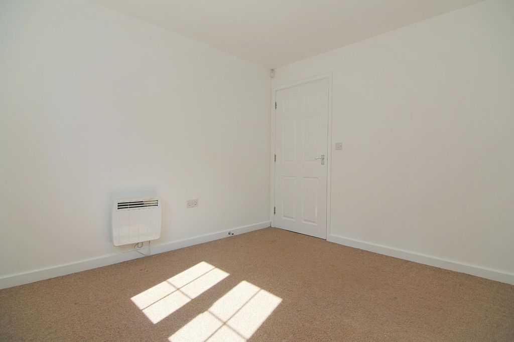 Additional image 11 of 2 bed flat for saleBroadlands Gardens, Pudsey LS28
