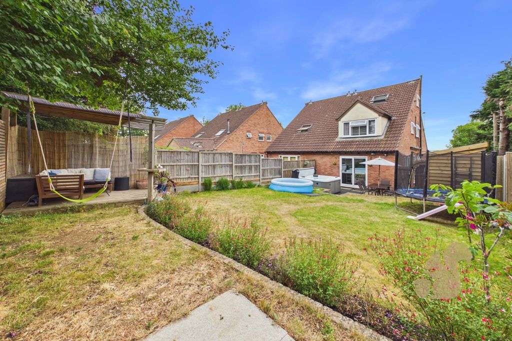 Property photo 1 of 13 Exterior