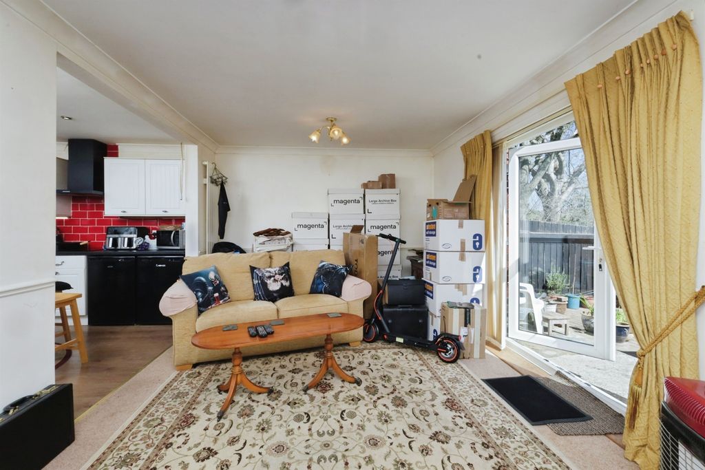 Property photo 3 of 15