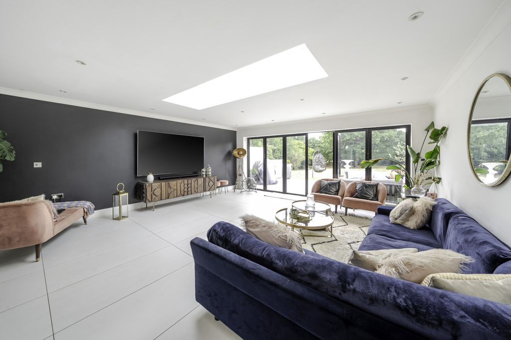 Property photo 2 of 22 1341576-10-68A489...