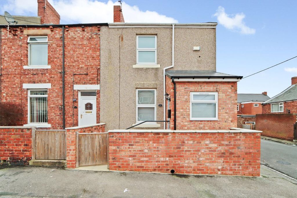Property photo 1 of 4