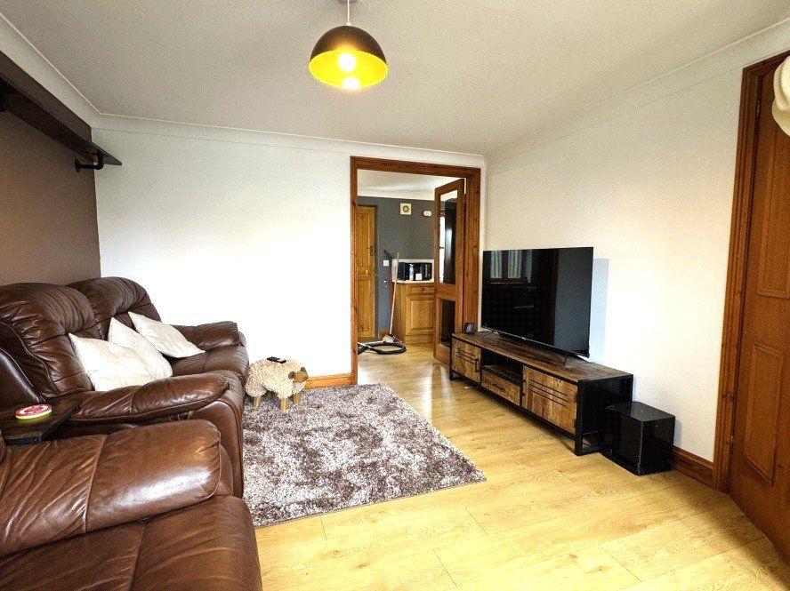 Property photo 2 of 15 Picture No. 05