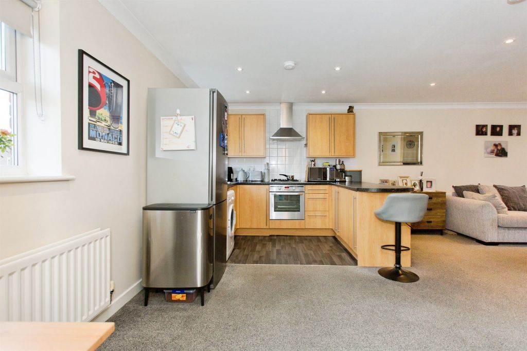 Property photo 3 of 13