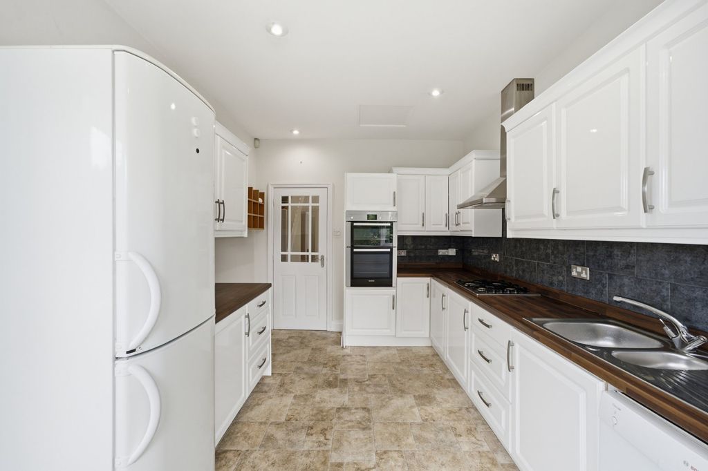 Property photo 3 of 21 Picture No. 46