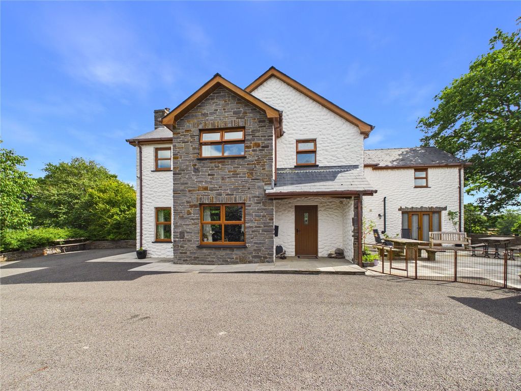 Property photo 2 of 37 Picture No. 62