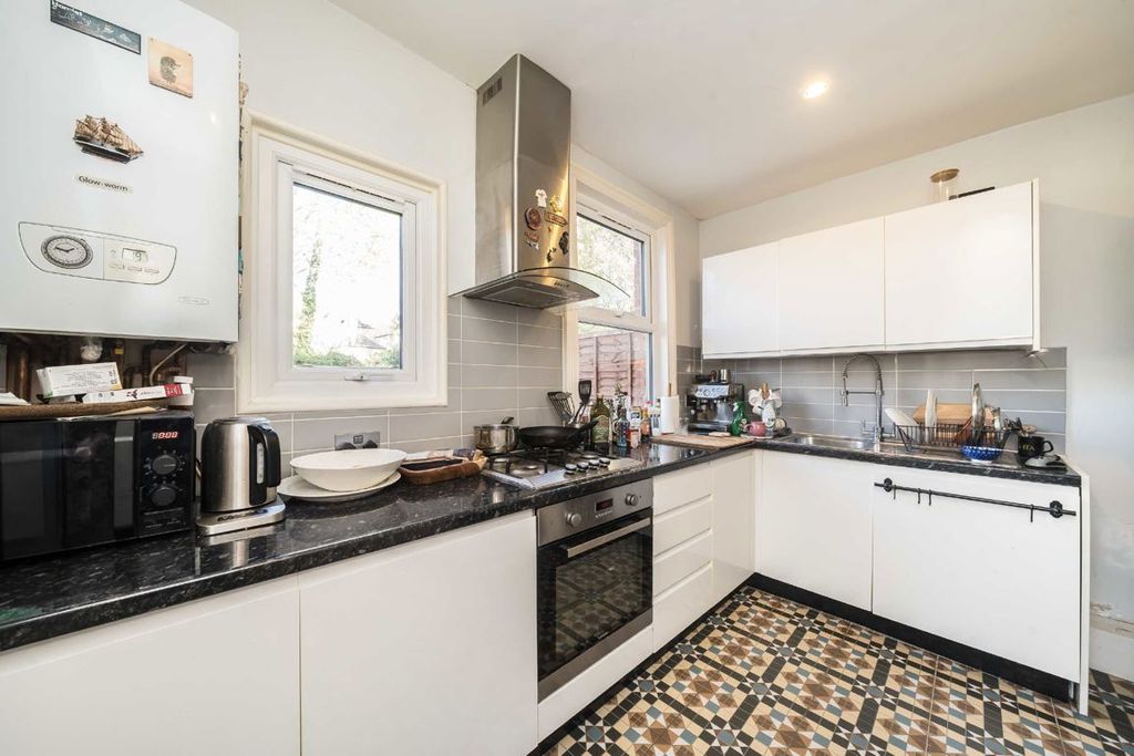 Property photo 3 of 8