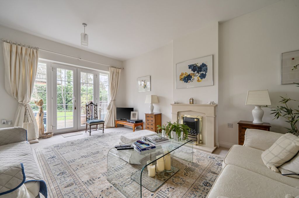 Property photo 2 of 18 1422409-11-69B03A...