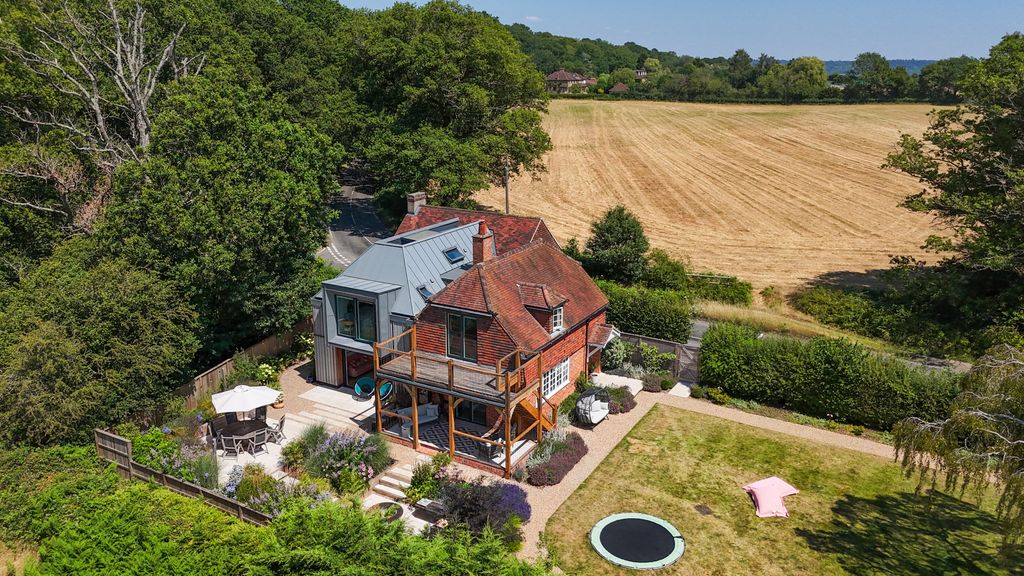 5 bed detached house for saleWinter Hill Road, Maidenhead SL6