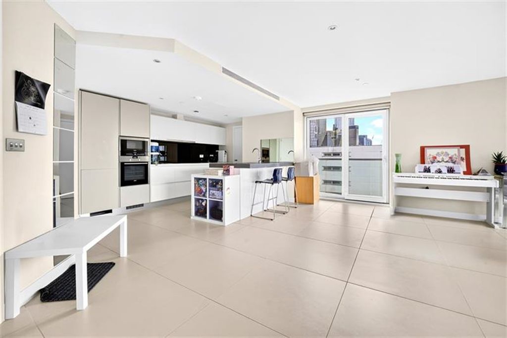 Property photo 1 of 17 (Main)