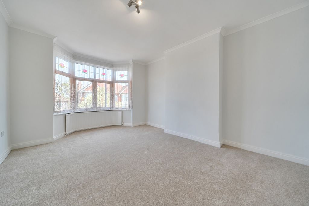 Property photo 3 of 27 1453863-9-69F0B2c...