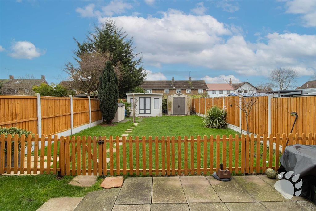 Property photo 2 of 22 Garden