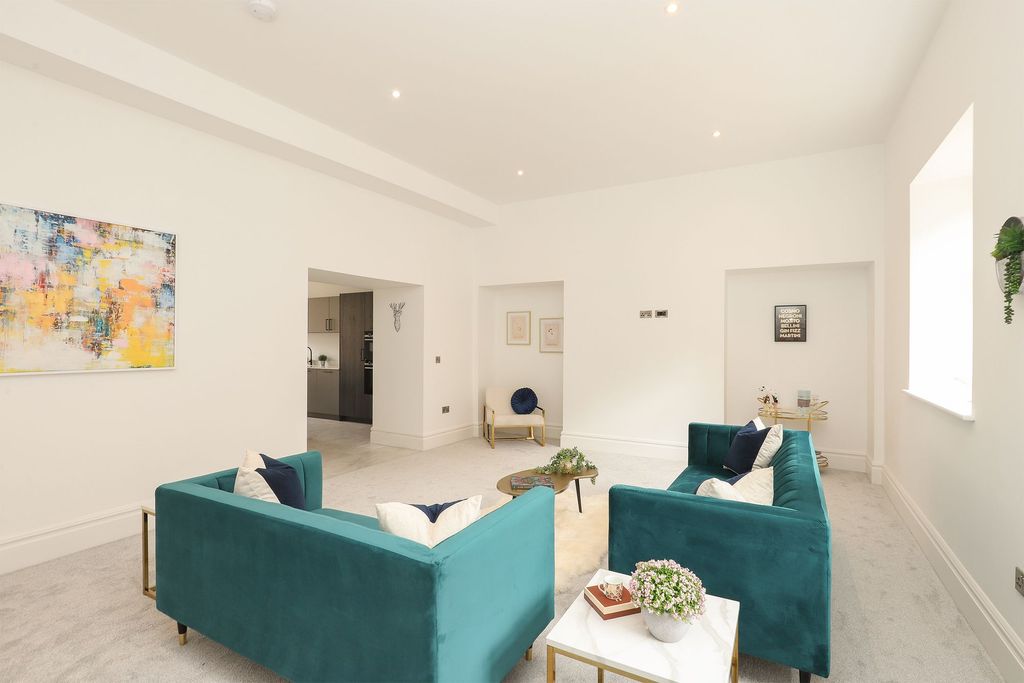 Property photo 2 of 30 Living Room