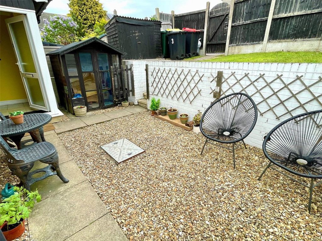 Property photo 3 of 23 Garden